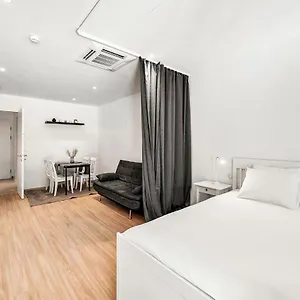 Vibestudio 403 - Central - Ac - Near Parking Appartamento